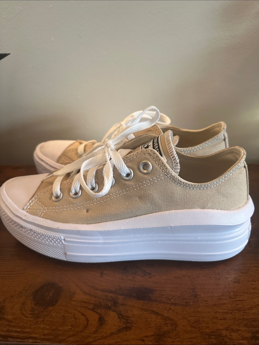 Converse Platform Low-Top Sneakers in Beige
